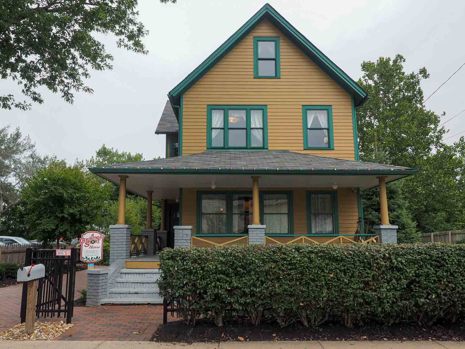 You are currently viewing A Christmas Story House: Visiting a Holiday Classic in Cleveland