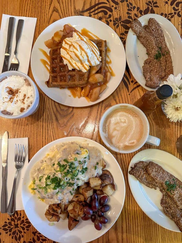 Breakfast at Lucky's Cafe