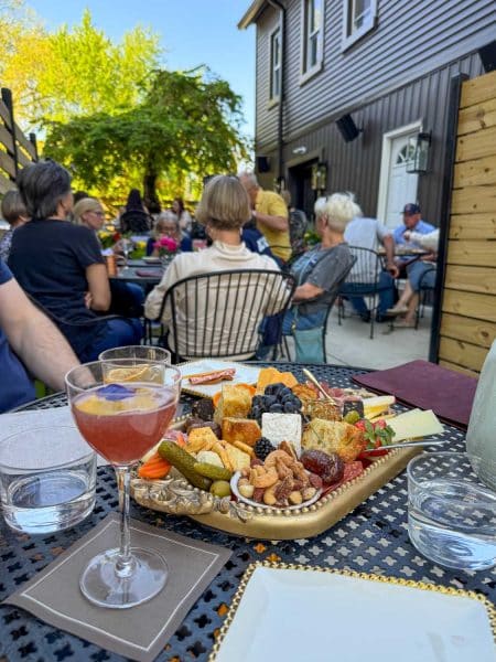 Flower on Freeman drinks and board