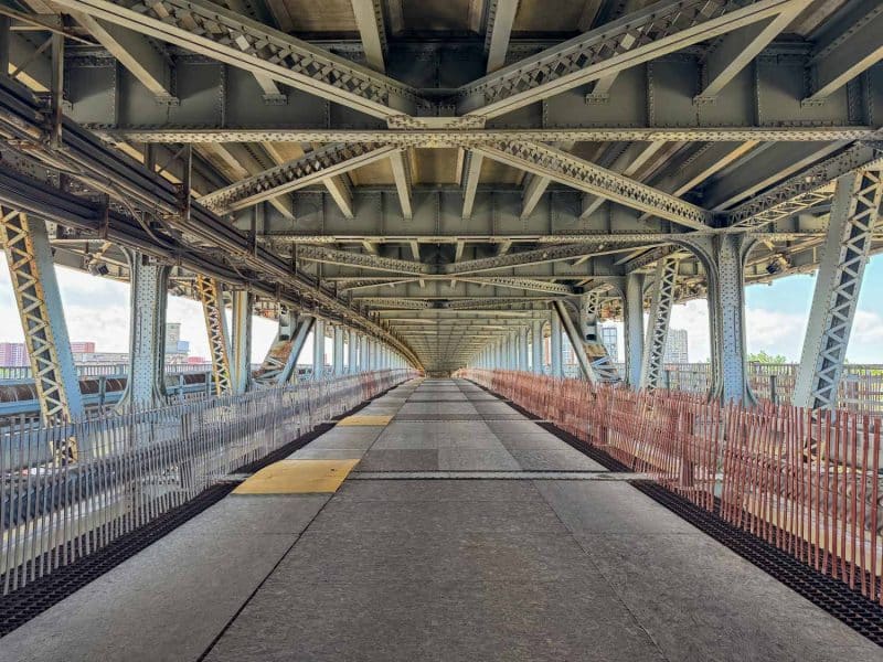 Veterans Memorial Bridge